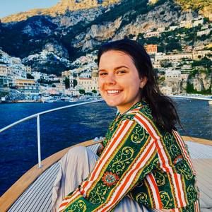 Meet your Posher, Abby